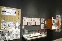 「ゴールデンカムイ展」第3ゾーン「命を繋ぐものたち」より。
