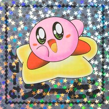 ひかわ博一のイラストがあしらわれたステッカー。