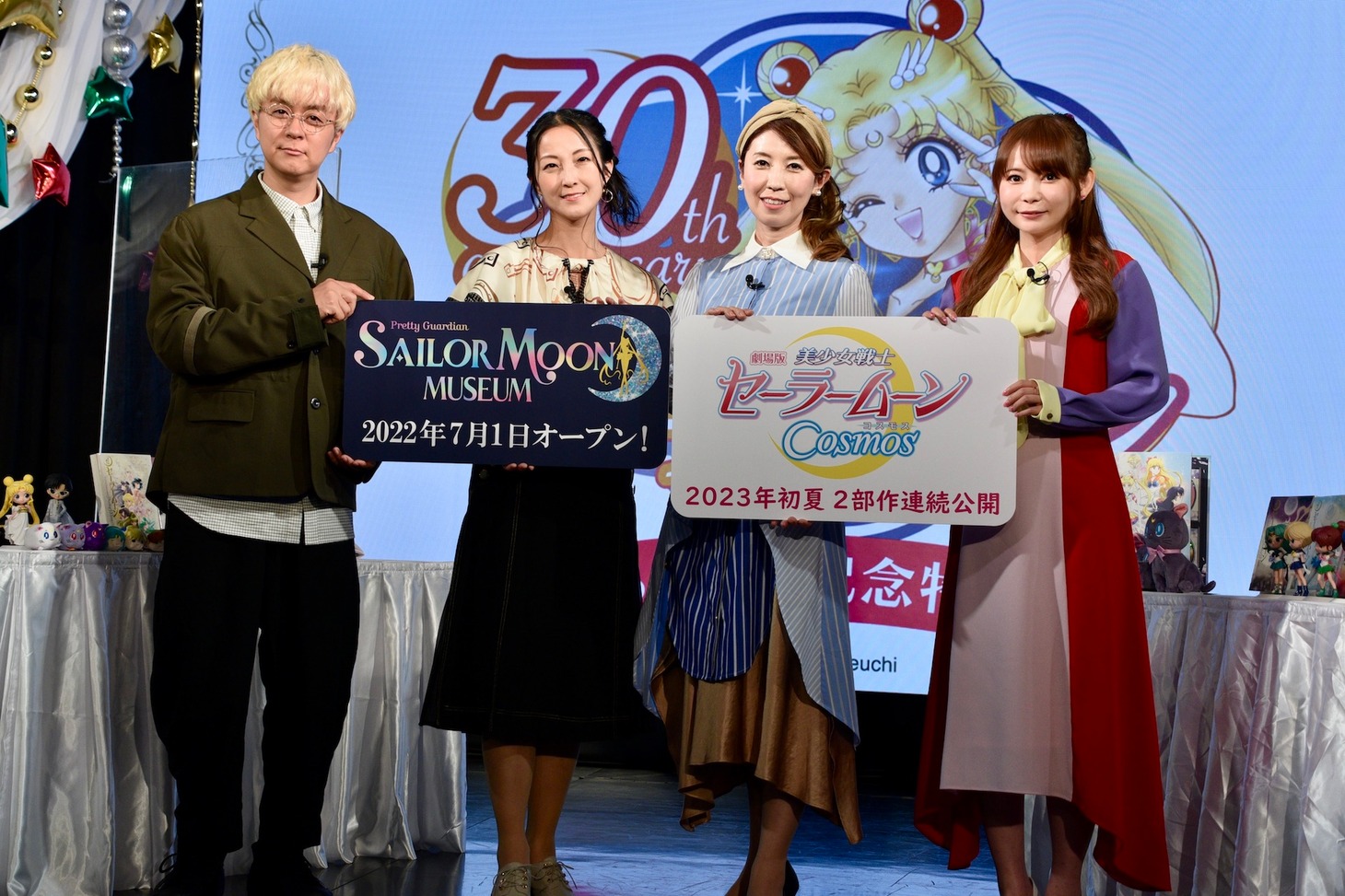 左からヒャダイン、伊藤静、三石琴乃、中川翔子。