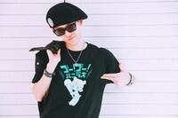 コラボTシャツの使用イメージ。