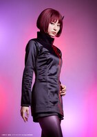 松葉朋実扮するミラ。