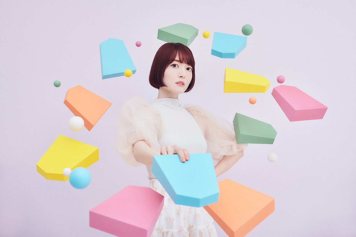 花澤香菜のアーティスト写真。