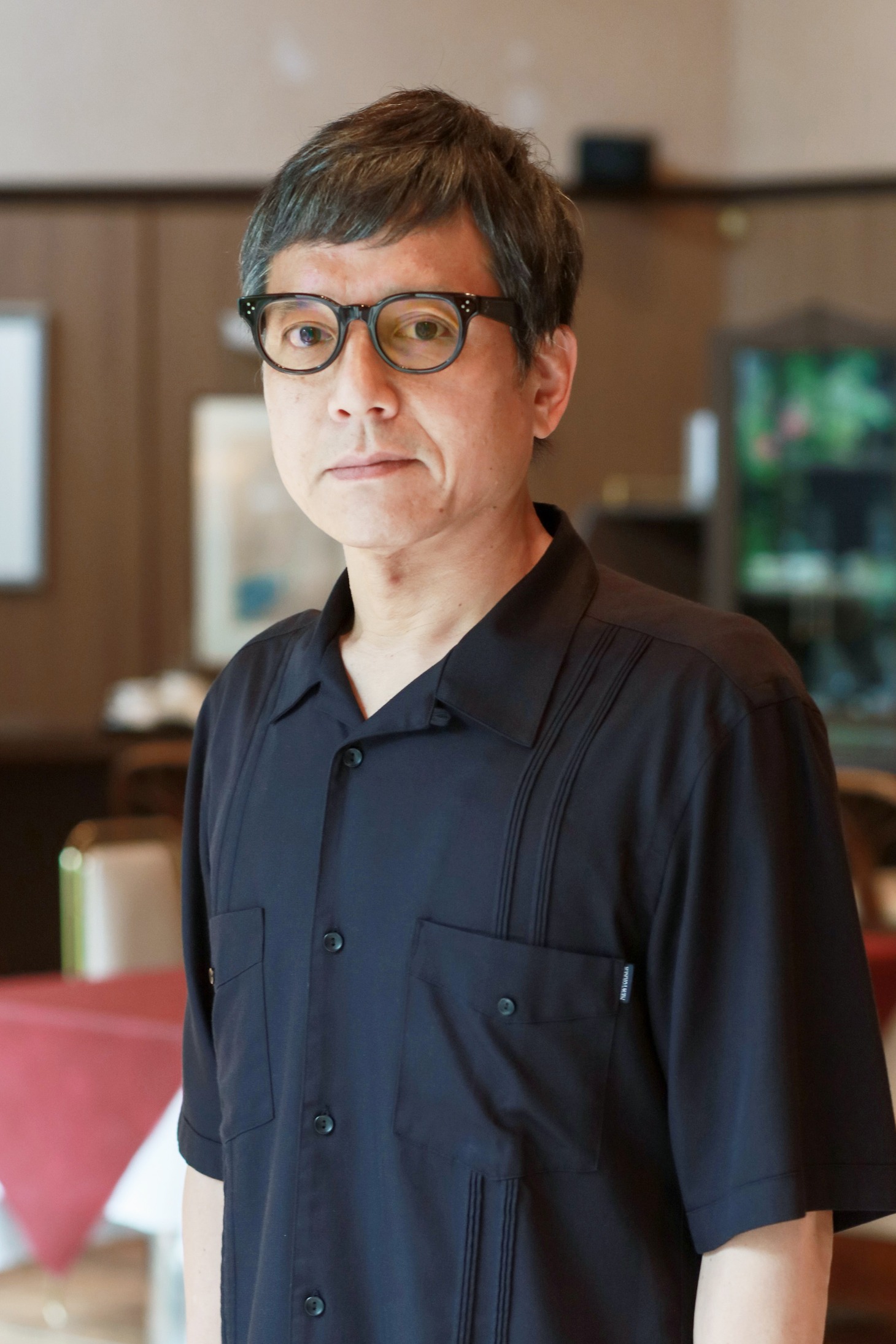 勝村政信扮する雪枝一騎。(c)「雪女と蟹を食う」製作委員会