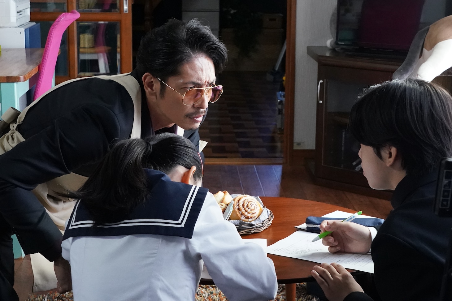 「極主夫道 爆笑！カチコミSP」より。(c)おおのこうすけ／新潮社・ytv