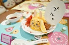 「プルャ」の吹き出しも忠実に再現、コラボカフェ「ちいかわ飯店」は明日から
