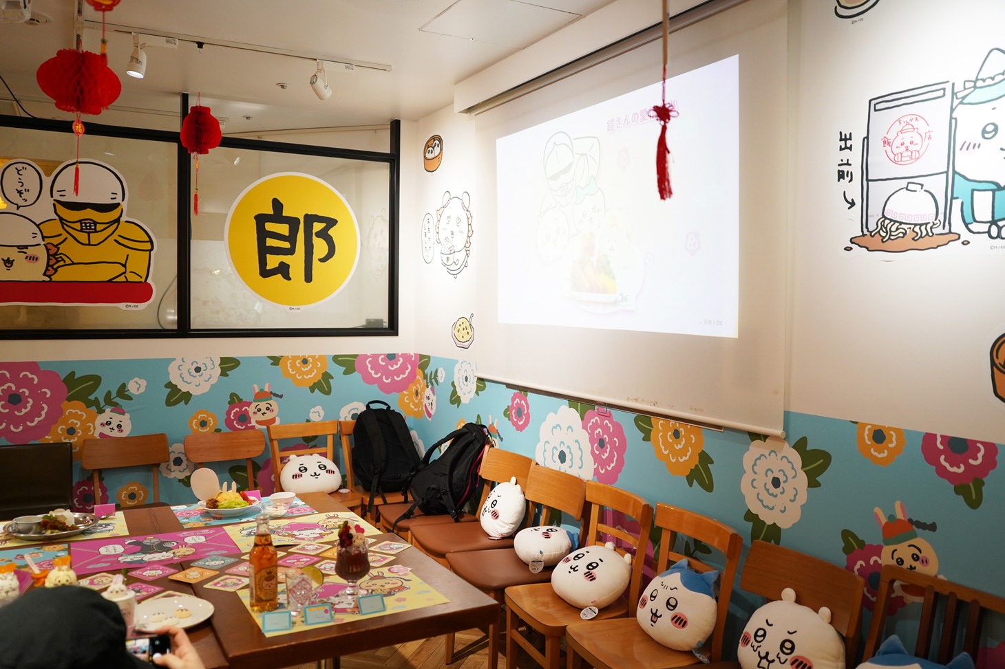 「ちいかわ飯店」店内