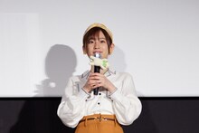 斉藤恵那役の高橋李依。