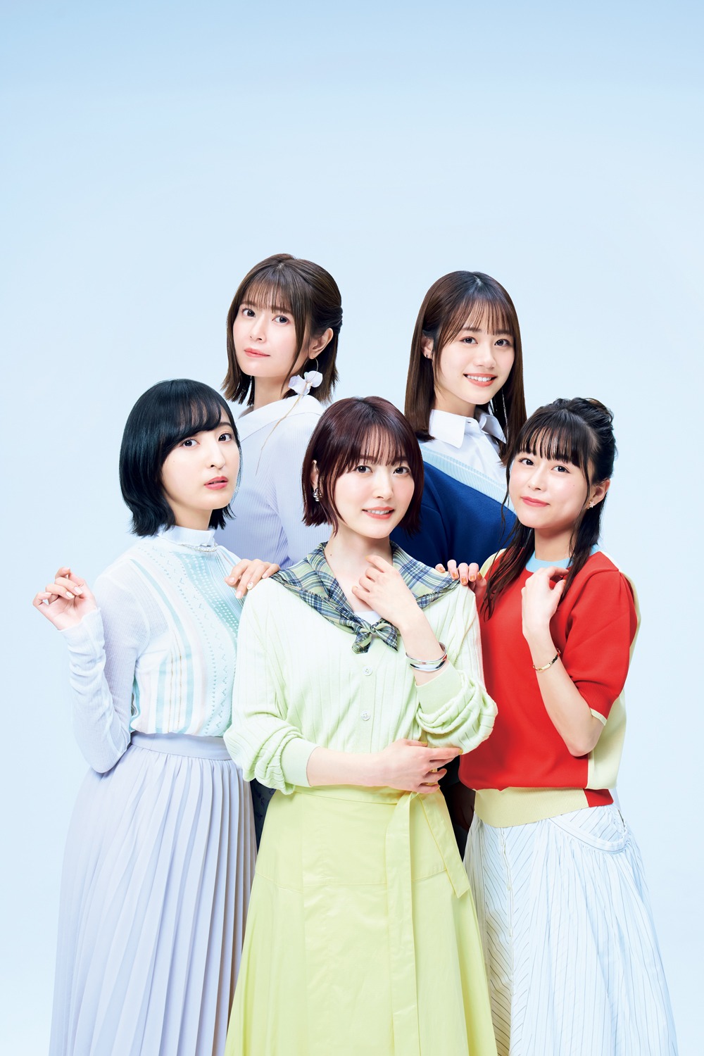 花澤香菜、竹達彩奈、伊藤美来、佐倉綾音、水瀬いのりのグラビア（撮影：神藤剛）。