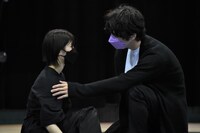 舞台「薔薇王の葬列」公開稽古の様子。