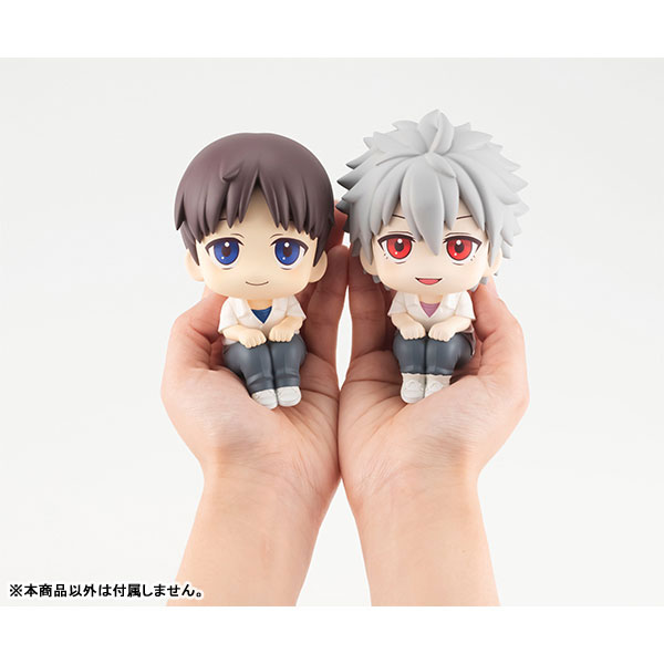 左から「るかっぷ ヱヴァンゲリヲン新劇場版 碇シンジ 完成品フィギュア」、「るかっぷ ヱヴァンゲリヲン新劇場版 渚カヲル 完成品フィギュア」。