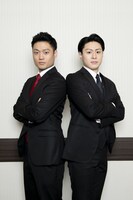 中村福之助（左）と中村歌之助（右）。 (c)松竹