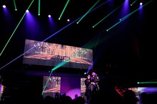 昼の部に出演したAMPRULE（井上麻里奈、置鮎龍太郎）。