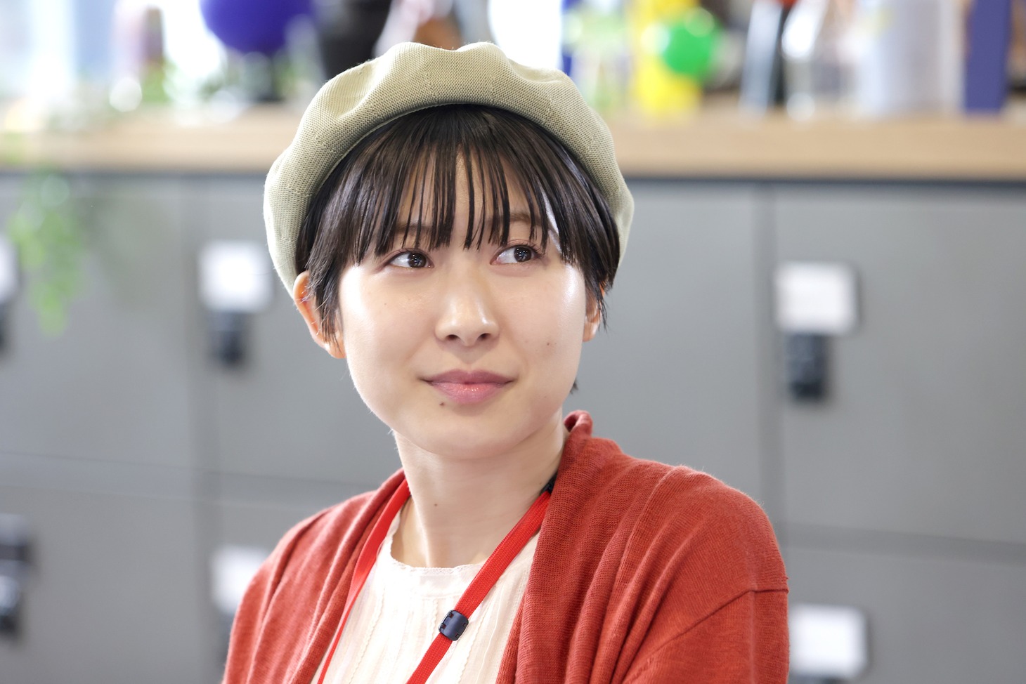 畦田ひとみ演じる谷本さくら。