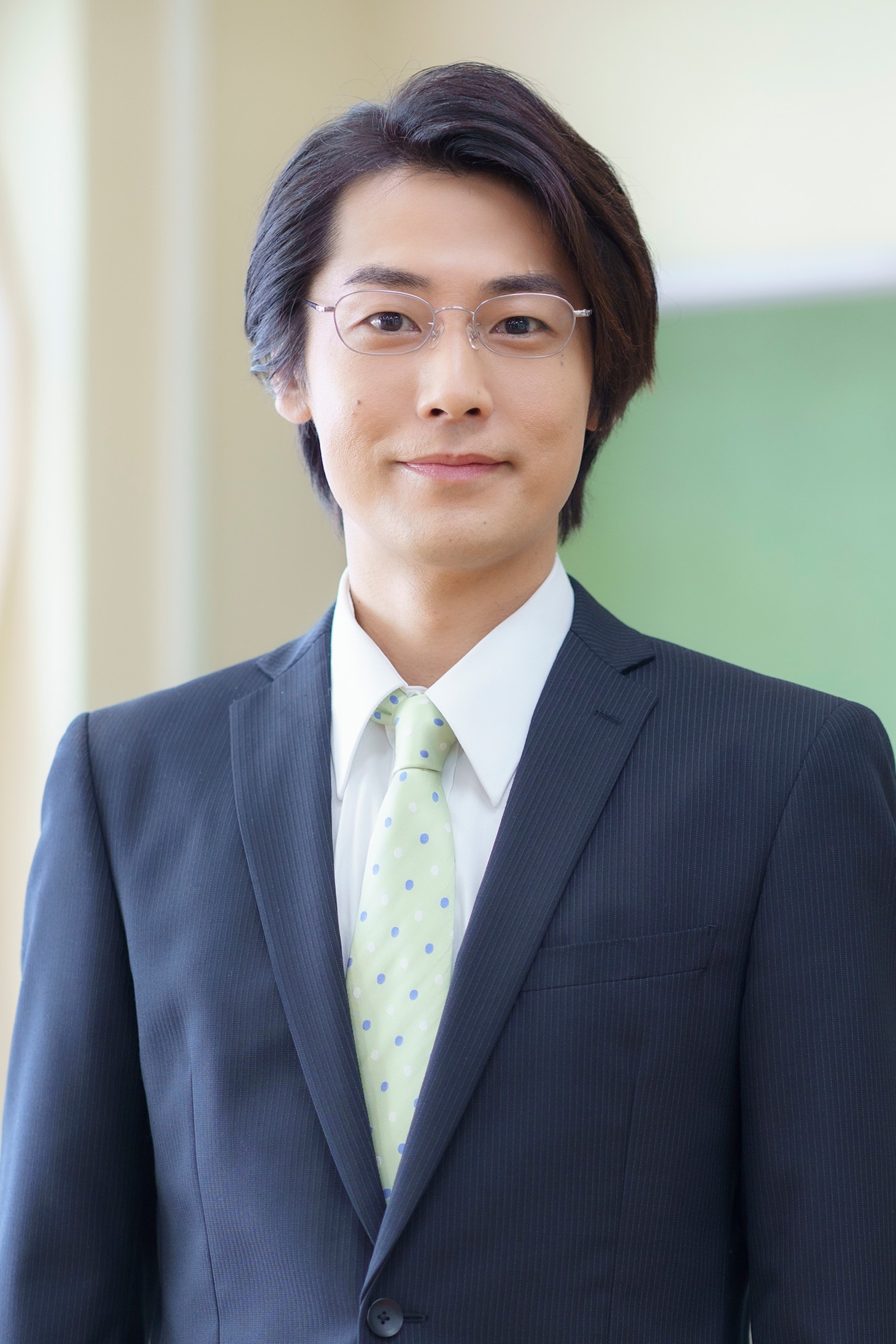 佐久間孝之役の福士誠治。(c)缶爪さわ・椿ゆず／KDOKAWA／「みなと商事コインランドリー」製作委員会