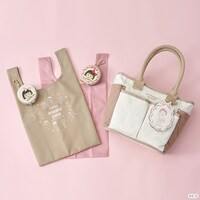 「ちびまる子ちゃん」をモチーフにしたハンドバッグとポーチ付きエコバッグ。