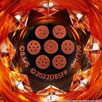 孫悟空をモチーフにした江戸切子グラス。