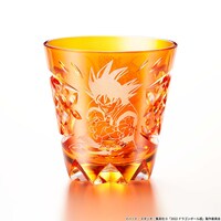 孫悟空をモチーフにした江戸切子グラス。