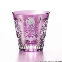 孫悟飯をモチーフにした江戸切子グラス。