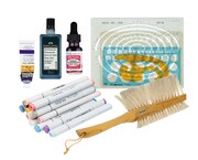 「SPECIAL REEL」に展示される矢沢あいの愛用画材。 (c)矢沢漫画制作所／集英社