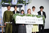 「メタモルフォーゼの縁側」ヒット祈願イベントの様子。