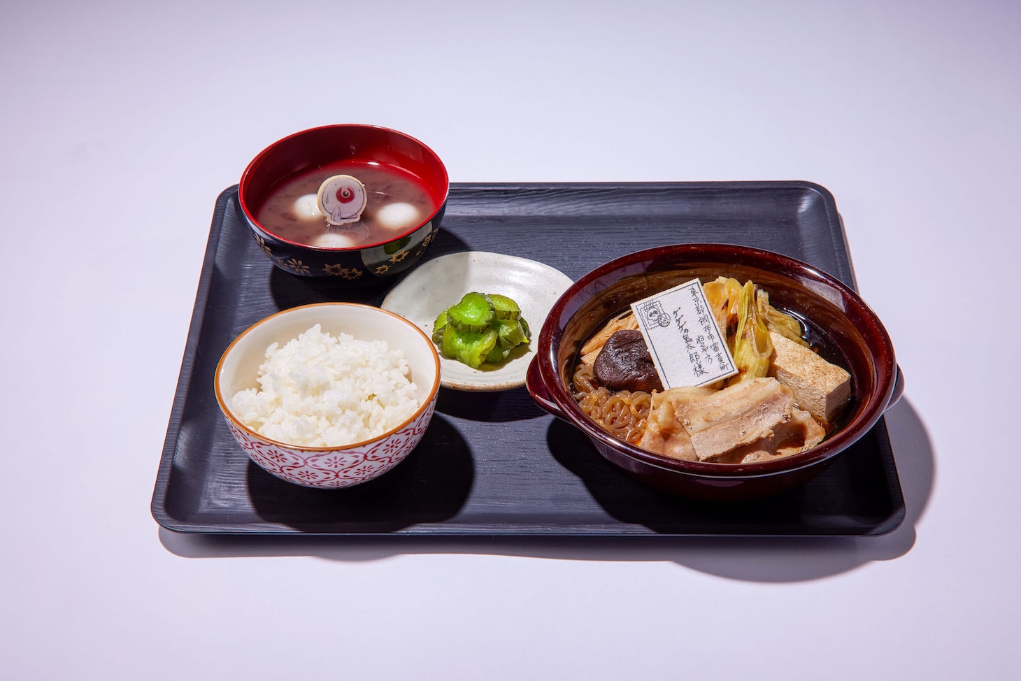 「深大寺のすき焼きパーティー定食」 (c)水木プロダクション