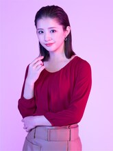 綺咲愛里扮する長崎尚子。