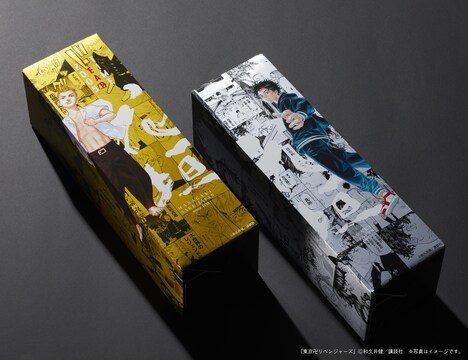 左から「東京卍リベンジャーズコラボ TIME LEAP 2005 花垣 純米大吟醸」のパッケージ、「東京卍リベンジャーズコラボ 花垣 純米大吟醸」のパッケージ。