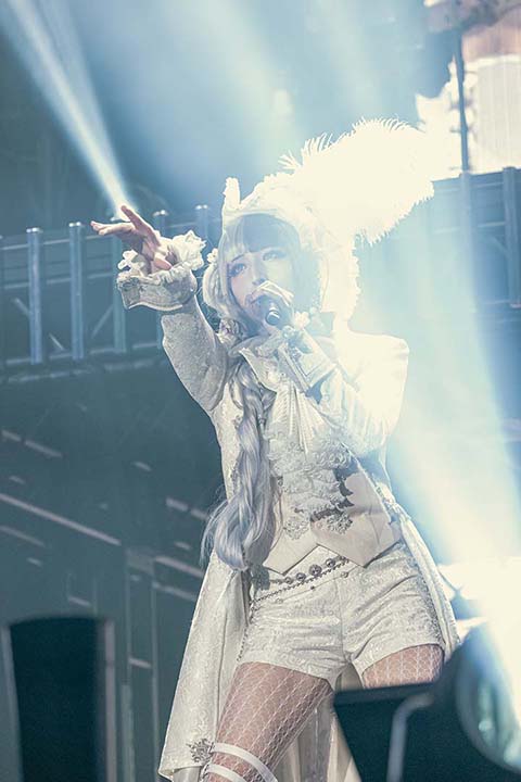 蒼井翔太