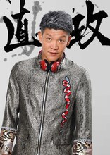 駿河太郎扮する井伊直政。