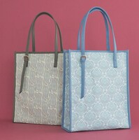 「ONOFFYFREE×ジョジョの奇妙な冒険 ストーンオーシャン スクエアバッグ」