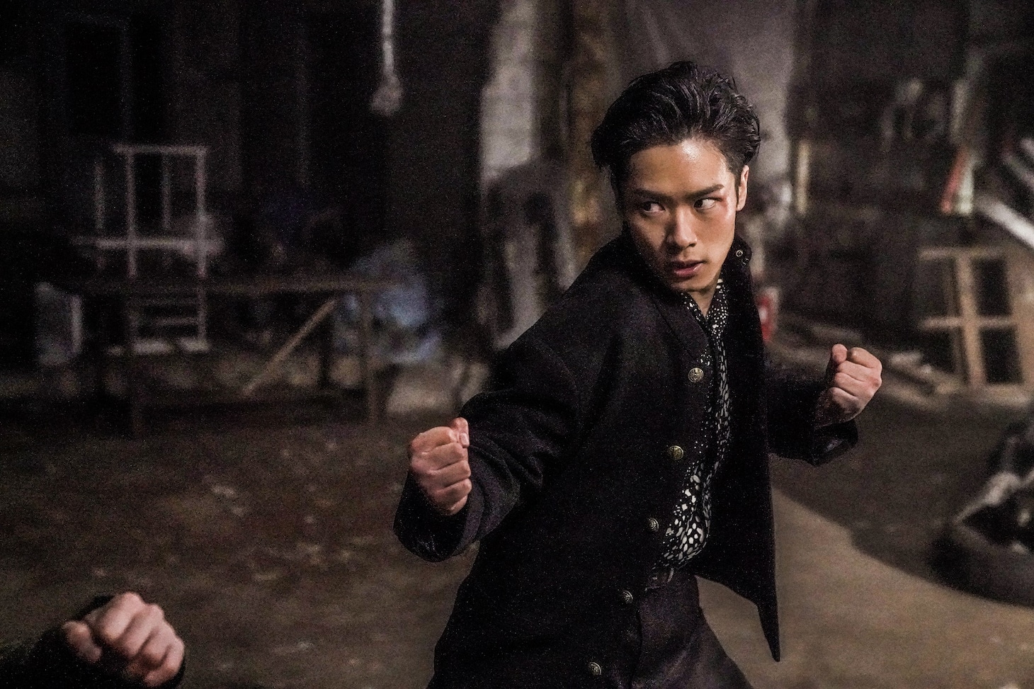 映画「HiGH＆LOW THE WORST X（クロス）」の場面カット。
