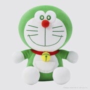 「ドラえもん」緑の“サステナモード”でぬいぐるみに、ユニクロから発売