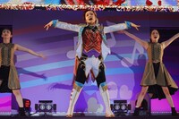 「The Secret Garden」を歌う皇あまね役の庄司宇芽香。