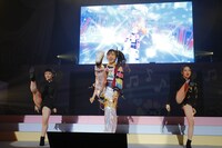 「Starlight!」を歌う弥生ひな役の内田彩。