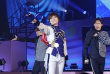 「エスコート・パレット・ショウタイム！」を歌う夢川ショウゴ役の山下誠一郎。