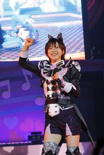 「キューティー・ブレイキン」を歌う黒川すず役の徳井青空。