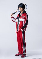 井澤勇貴扮する越前リョーガ。