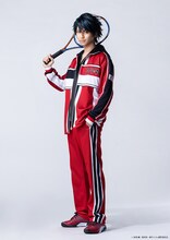 井澤勇貴扮する越前リョーガ。