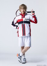 泰江和明扮する入江奏多。