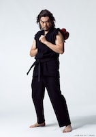 岸祐二扮する三船入道。