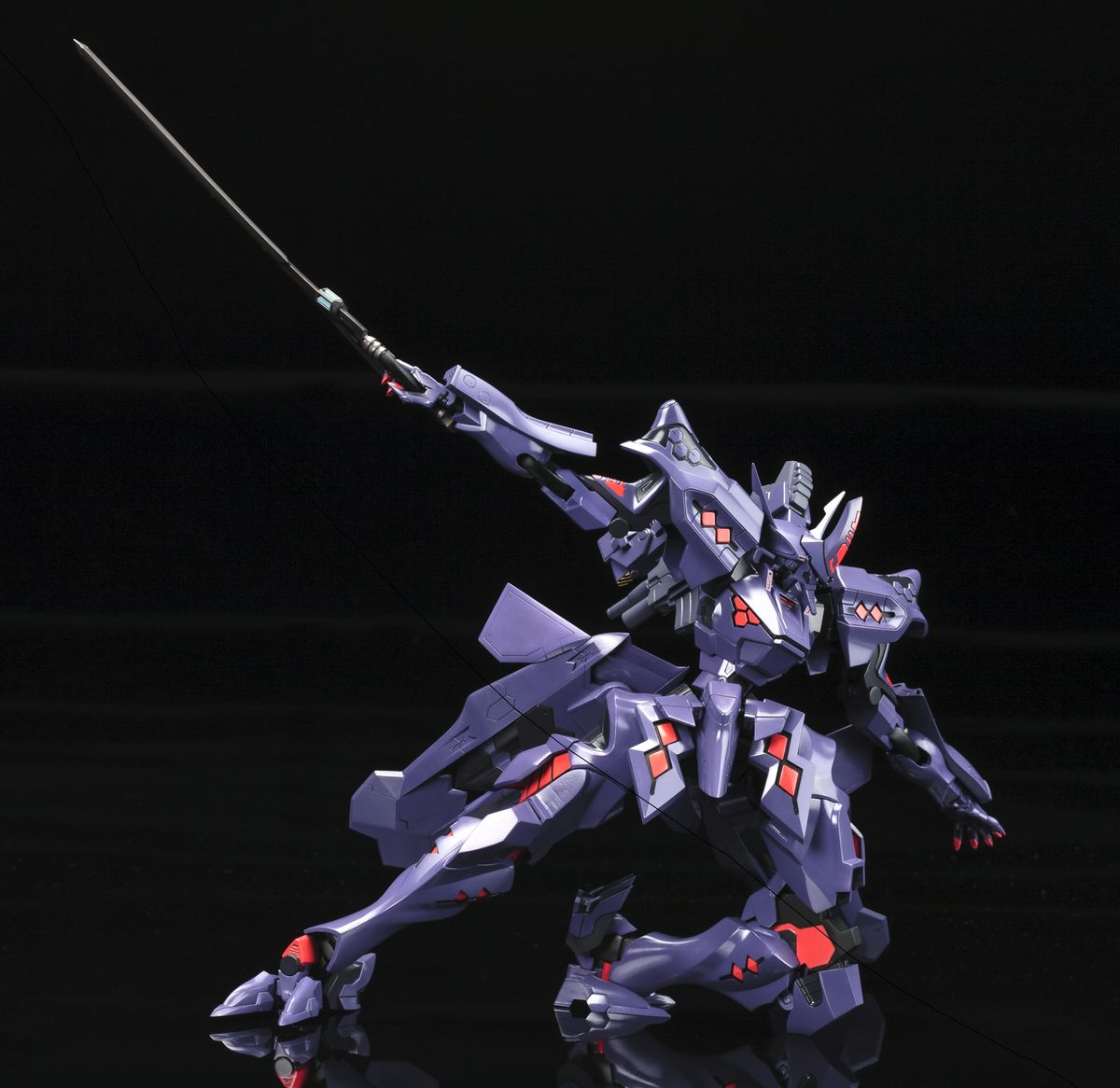 キャンペーンでもらえるプラモデル「武御雷 Type-00R Ver.1.5」。
