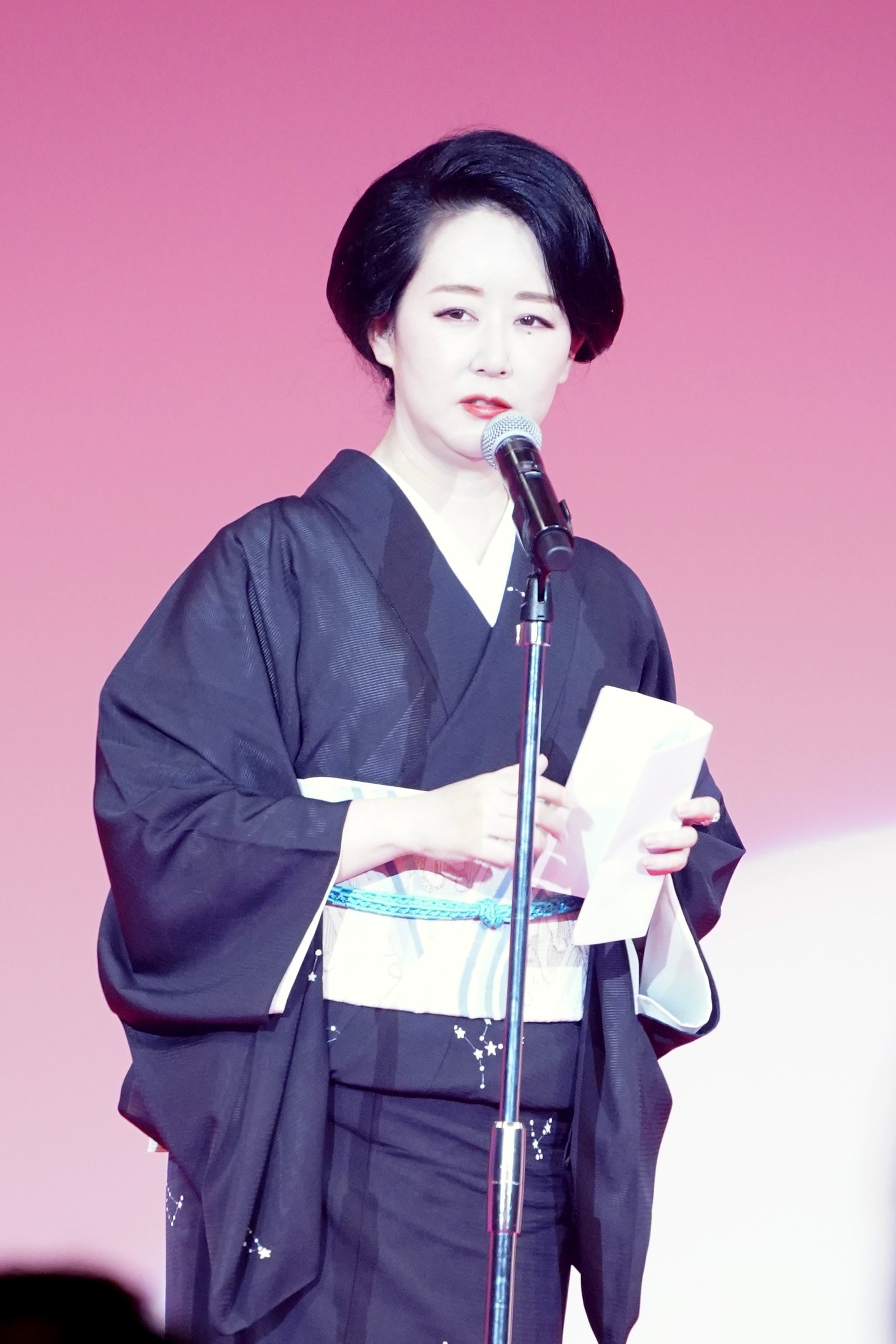 東村アキコ