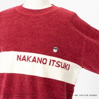 「映画『五等分の花嫁』オリジナルプルオーバー」の五月モデル。