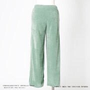 「映画『五等分の花嫁』オリジナルロングパンツ」の四葉モデル。