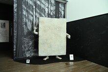 「水木しげるの妖怪 百鬼夜行展～お化けたちはこうして生まれた～」の様子。(c)水木プロダクション