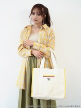 「弱虫ペダル スクエアトートバッグ」使用イメージ