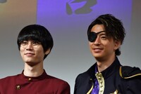 左から萩原利久、三浦翔平。