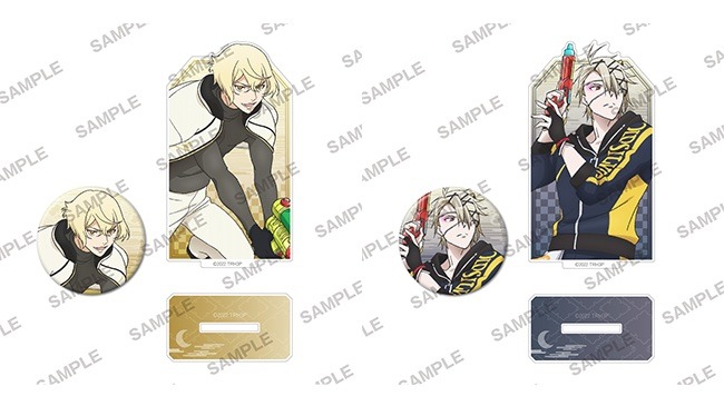 「KADOKAWAスペシャルパック」に付属するアクリルスタンドと缶バッジのサンプル画像。