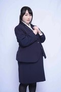 特殊メイクでダイエット前の佐伯陽芽に扮した大原優乃。