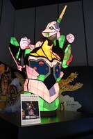 「EVANGELION CROSSING EXPO ―エヴァ大博覧会―」より。